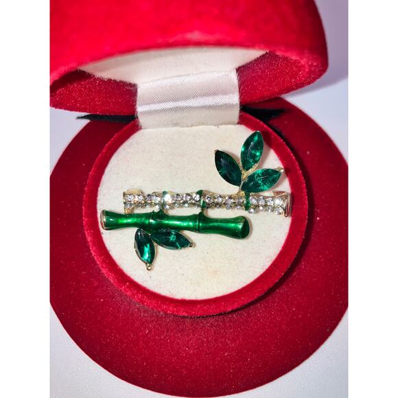 NWOT! Green Crystal Leaves & Clear Rhinestone Bamboo Brooch! - Picture 2 of 4